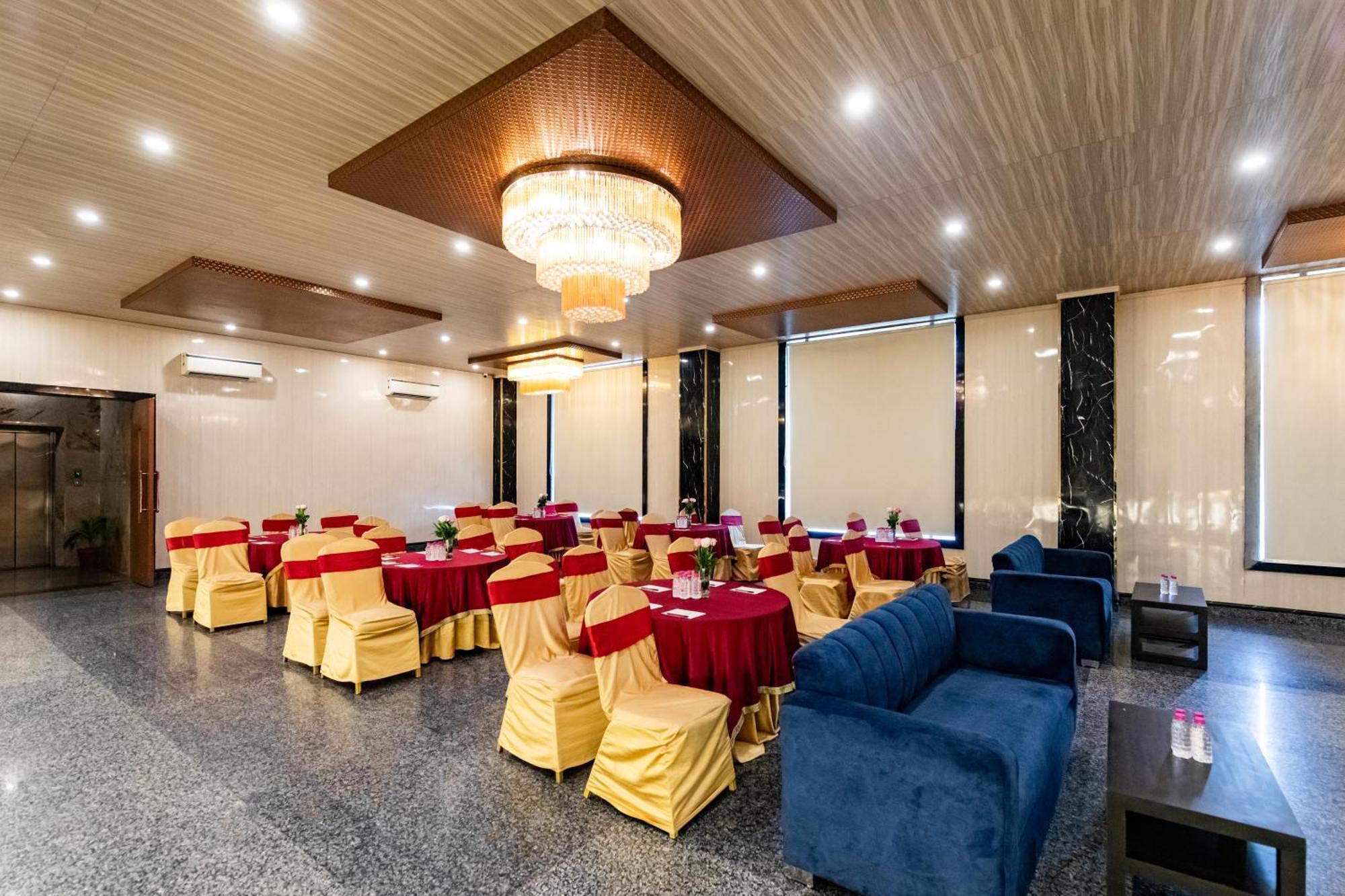 Foxoso Fiori Hotel 자이푸르 외부 사진
